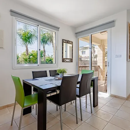 Lynn Chill Out Seaview 빌라 아이아 나파