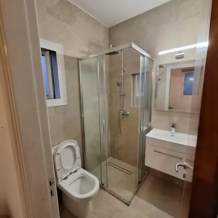 Lynn Chill Out Seaview 아이아 나파