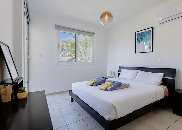 Lynn Chill Out Seaview * Αγία Νάπα