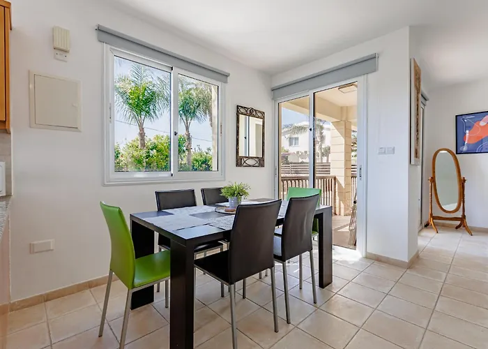 Lynn Chill Out Seaview Βίλα Αγία Νάπα