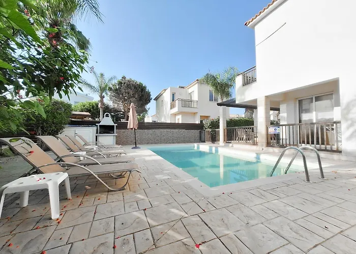 Lynn Chill Out Seaview * Ayia Napa